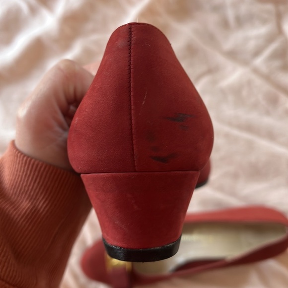 Ferragamo Suede Vera Vintage Red Heels 7.5 B - Picture 7 of 7